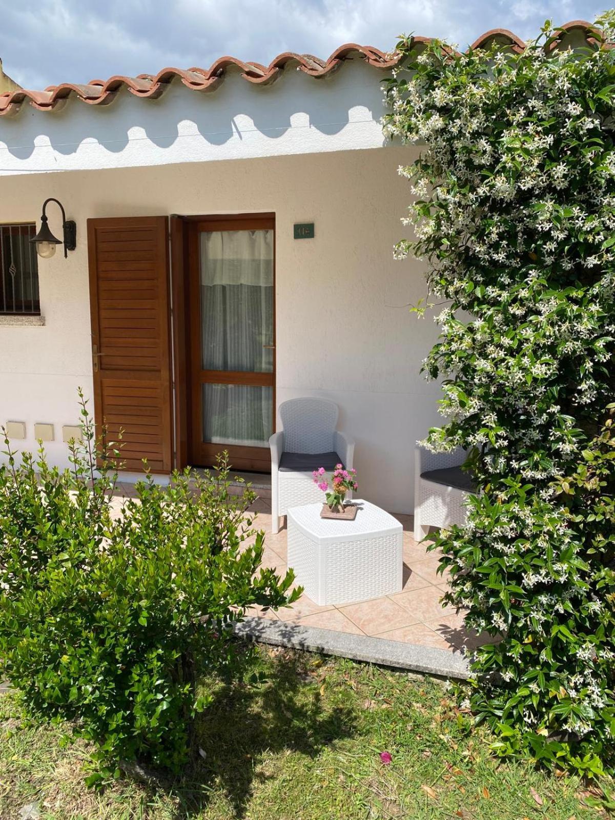 Hotel Cala Mirto Budoni Kültér fotó
