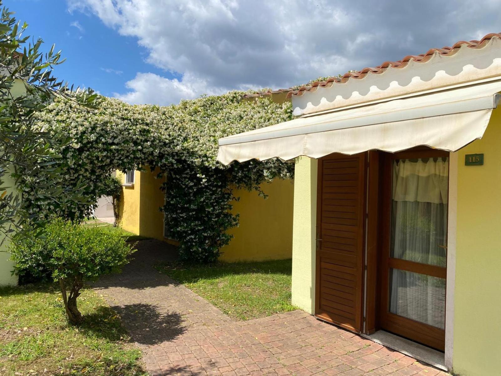 Hotel Cala Mirto Budoni Kültér fotó